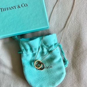 Tiffany & Co. Interlock Circles Pendant in Rubedo